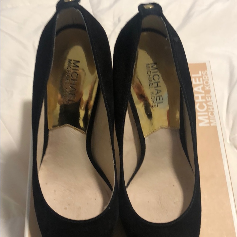 Michael Kors shoes excellent condition - Picture 2 of 5